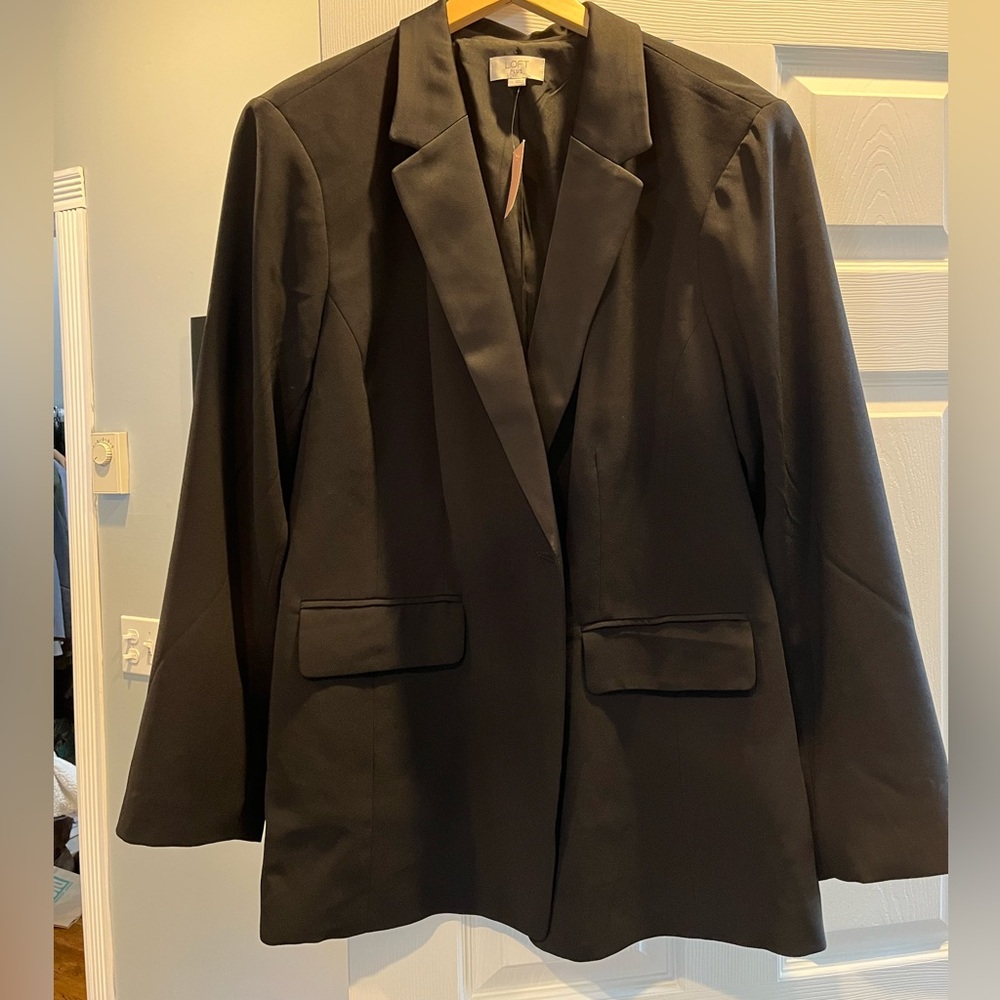 Black tuxedo blazer